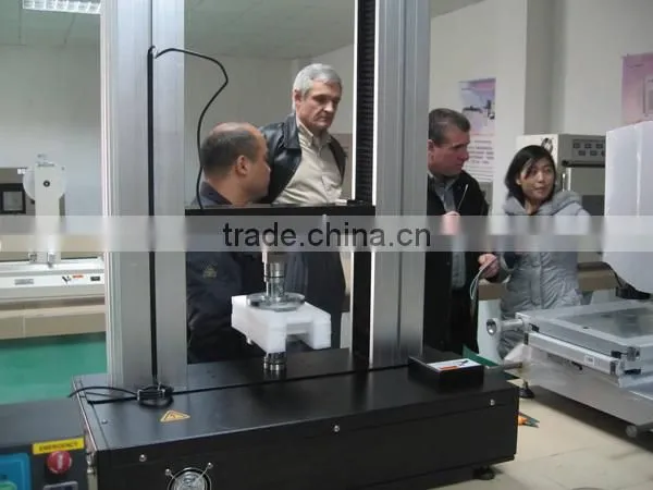 Universal tensile testing machine