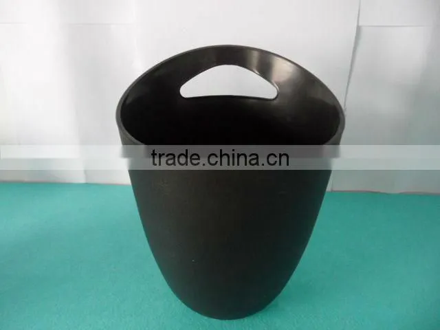 Plastic ice bucket