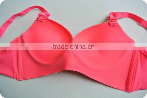 One piece seamless bra with wings sewing