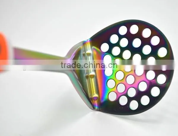Lowest Price Non-stick TPR handle Titanize kitchen potato mud maker