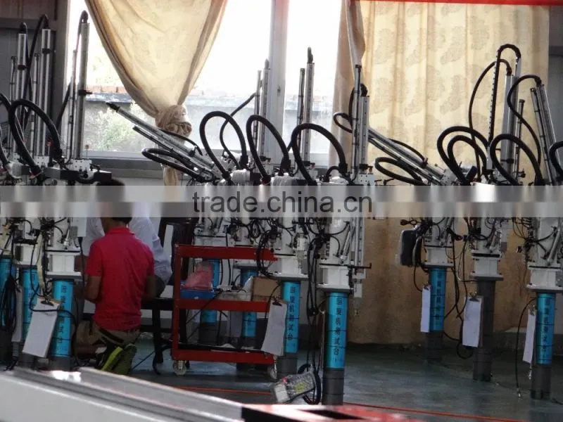 Back inclined,Robot Arm for Injection Moulding Machine