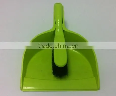 mini plastic brush and dustpan set