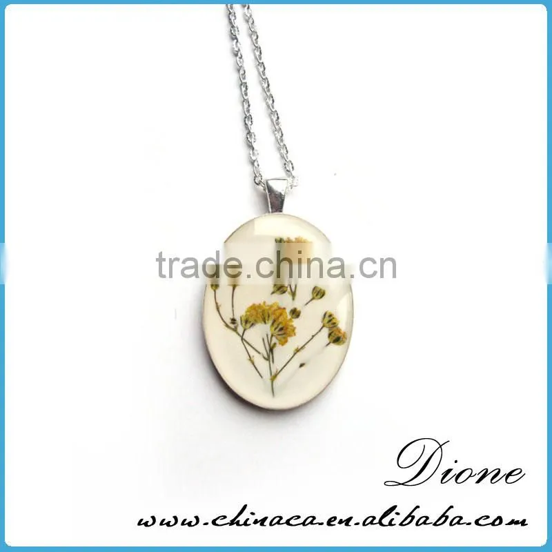 New Fashion Heart shape Transparent Real Flower Resin Charm Pendants