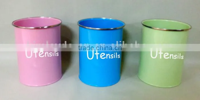 Colorful round rim kitchen storage utensil