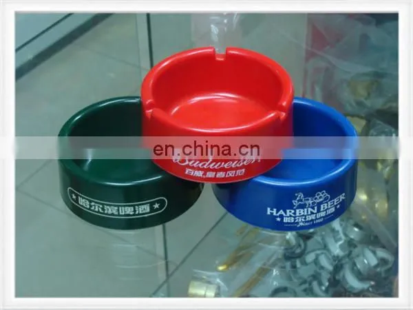 Portable ashtray pocket ashtray plastic ashtray in square design red color pass REACH