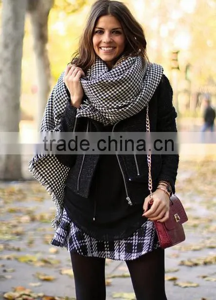 Plaid Scarf, Checked Crochet Women Scarf , Women Winter Accessories,Oversize Scarf, Women Tartan Scarf