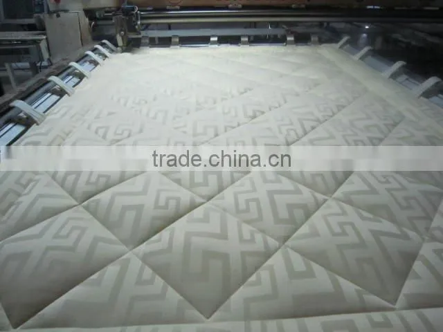 hot selling and fashionable polyester quilt