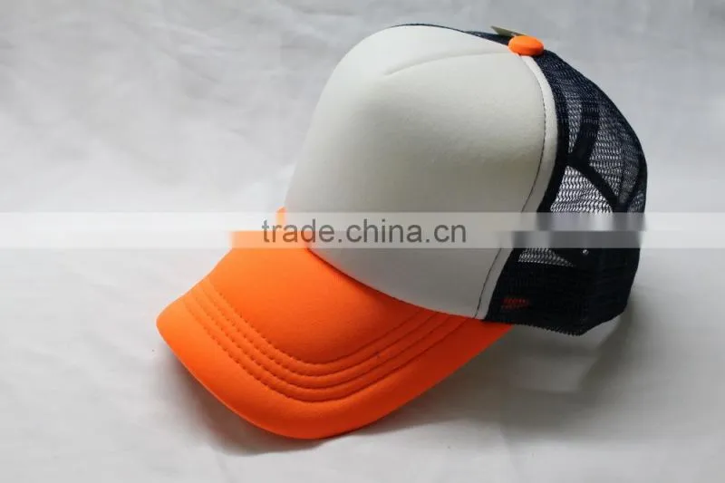 Different matching plain trucker caps in wholesale