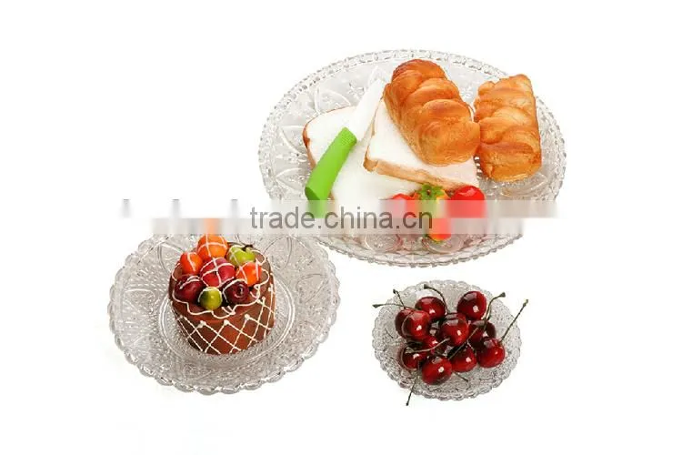 glass dinner plate with heart design for salad