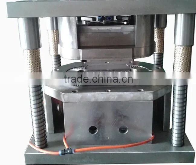 Automatic aluminum foil container making machine