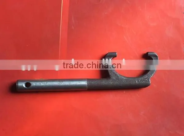 Middle-6 left and right turning shift fork
