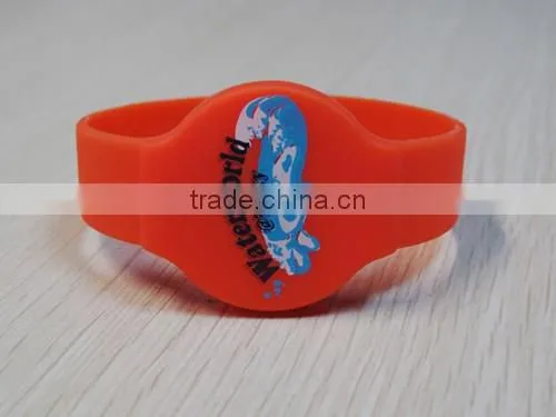 Waterproof Passive RFID Make Rubber Bracelets with Classic 1K Chip by China Factory