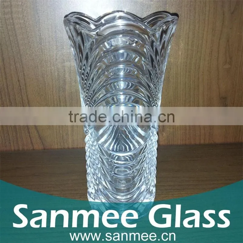 Fancy Design Clear Ripple Embossed Glass Flower Vase