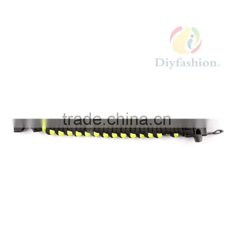 Fashion Best paracord bracelet with paracord charm metal buckle PC6012-9