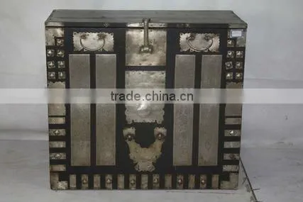 Chinese antique korea trunk