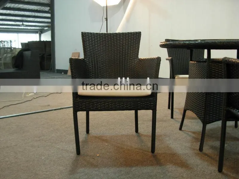NL041-ASSEMBLY GARDEN FURNITURE