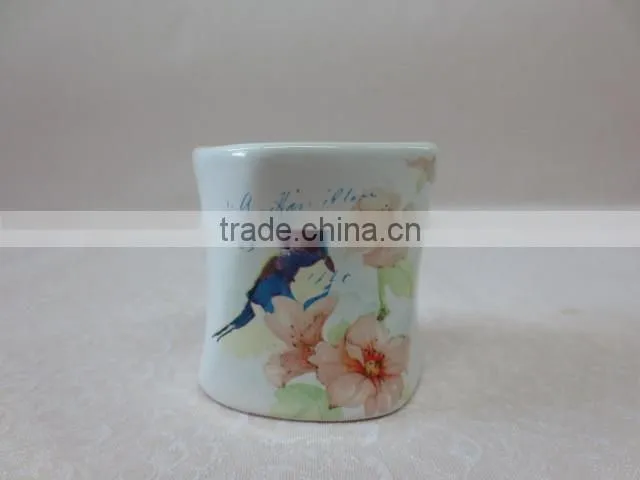 2015 new fine decal design ceramic egg cup holder
