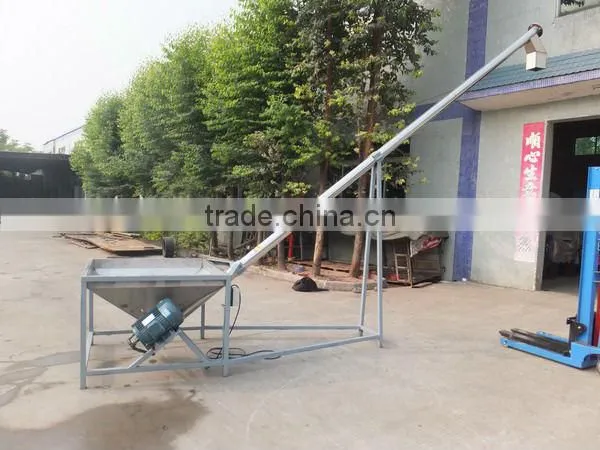 Industrial hopper screw conveyor