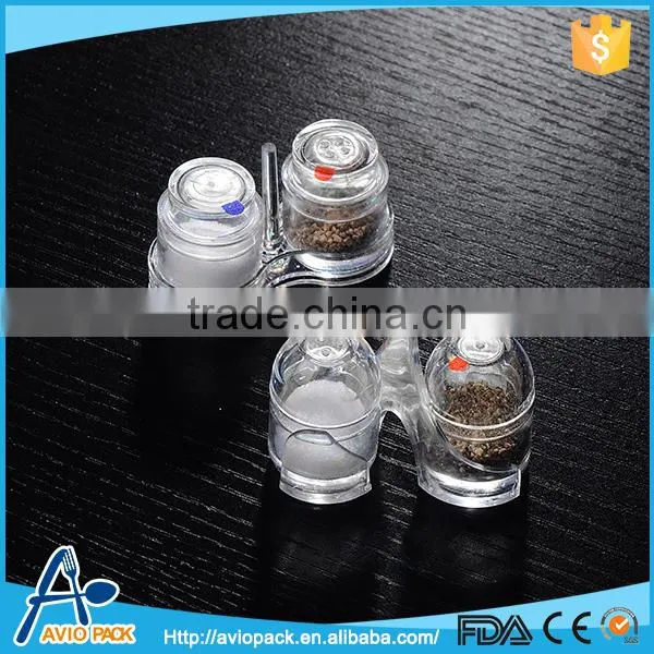 Professional plastic aircraft shaker bottle for pepper and salt