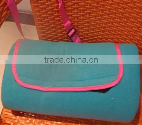 Xinbo Solid Picnic Outdoor Polyester Fleece Picnic Blanket With Strap