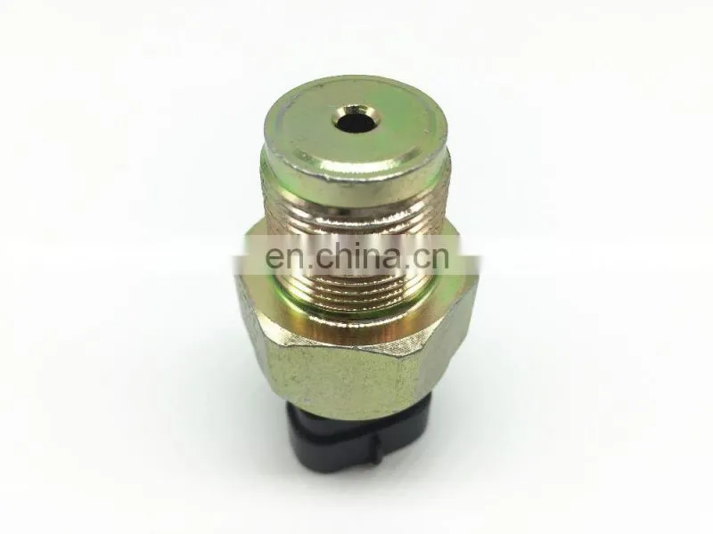 Fuel Rail Pressure Sensor 8945871010 for Toyota Hilux 2AD-FTV OEM# 89458-71010