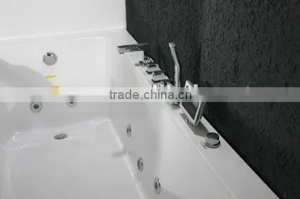 Acrylic Rectangular corner tub