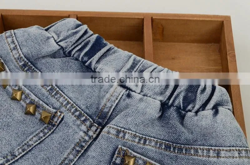 Wholesale Fashion Korean Baby Girl Clothes 2016 New Summer Girl Short Jeans Lovely Little Girl Metal Rivets Pocket Jeans