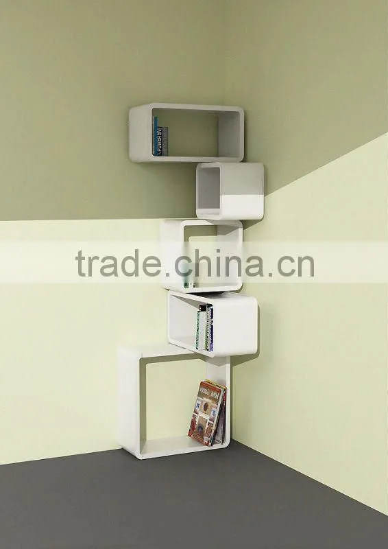 Design wall hanging cubes