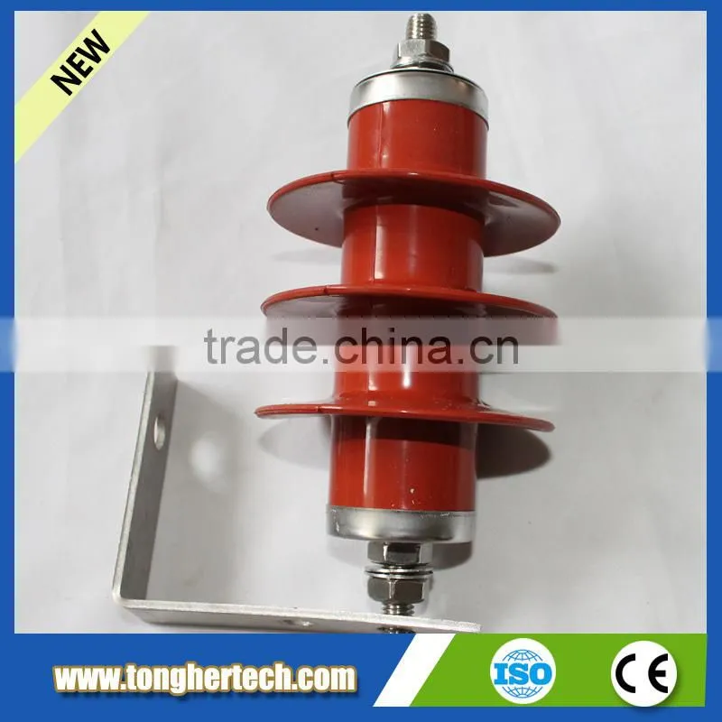 Electric fence lightning arresters protecting whole system
