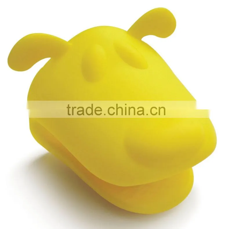 Dog shape silicone oven glove