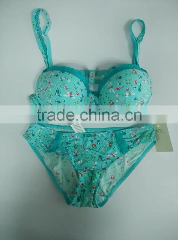 sexy and comfortable seamless bra set