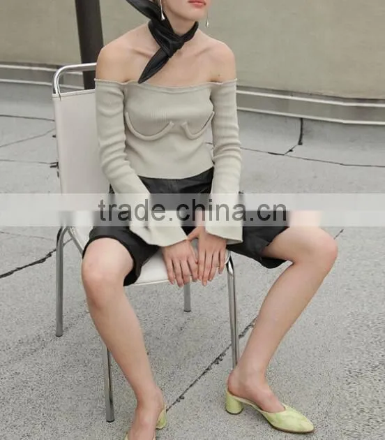 Runwaylover 125 Europe Style 2017 Ladies Sexy Off-Shoulder Knitted Flare Sleeve Blouse