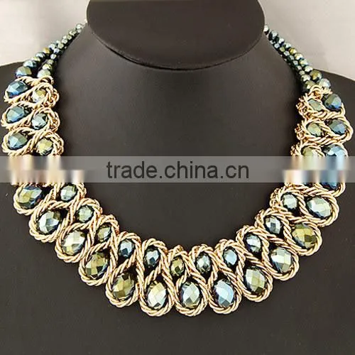 Alibaba China Jewelry Best Selling American Popular Shining Exquisite Crystal Alloy Charm Gold Statement Necklace in Stock