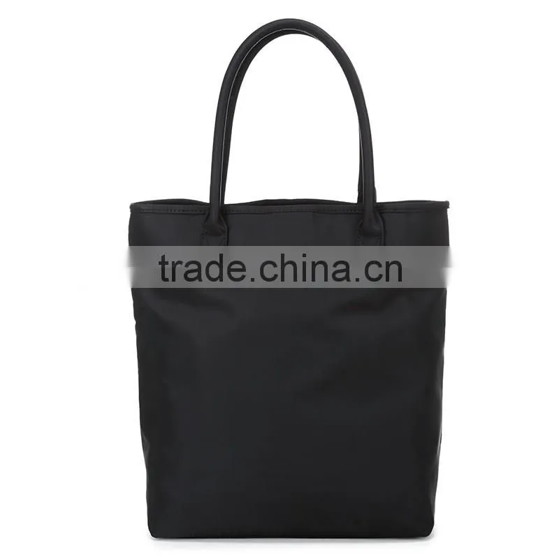 Factory wholesale fashionable leisure nylon waterproof zippered multi-functional tote bag GW742