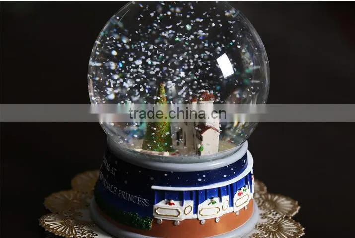 Polyresin decoration snow globe Gifts snow globe Wholesale