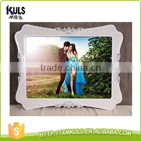 Decorative ornate Europe style standing plastic desk photo frame