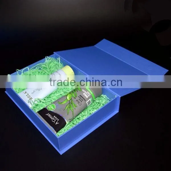 Fashion rigid bespoke paper packaging boxes company for Skin Care