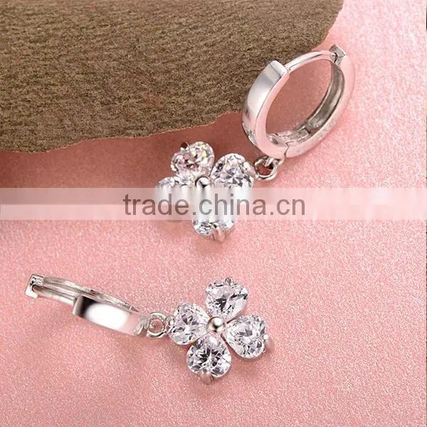 2014 factory high quality hot sell diamond 925 sterling silver earring