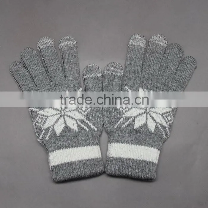 CUSTOM KNITTED GLOVES WITHOUT FINGERS