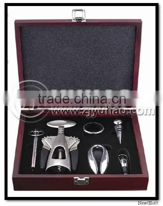 6Pcs Promotional Wooden Gift Wine Set