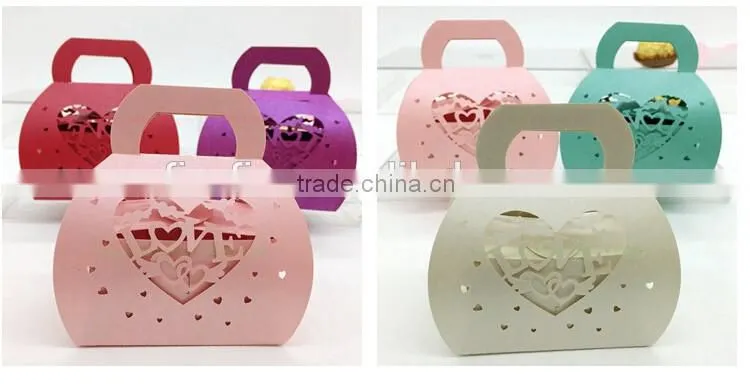 Lovely wedding favor boxes with handle