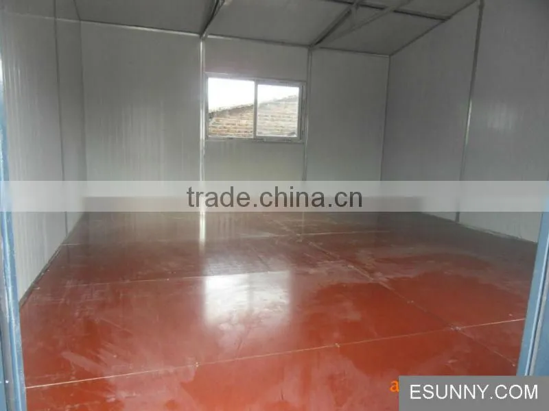 Prefabricated steel frame sandwich panel house