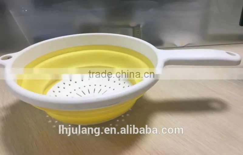 Foldable fruit strainer with handle,plastic foldable colander with handle