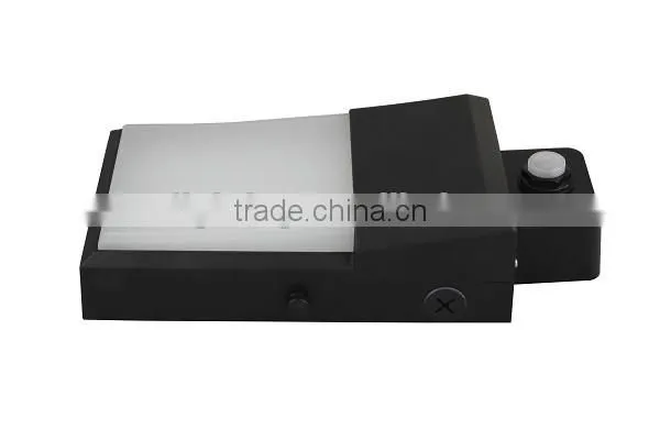 cUL UL Outdoor IP65 Mini LED Wall Pack Light with Photocell Available