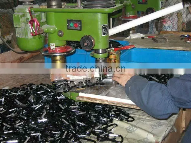 aluminium led flashlight with carabiner and compass