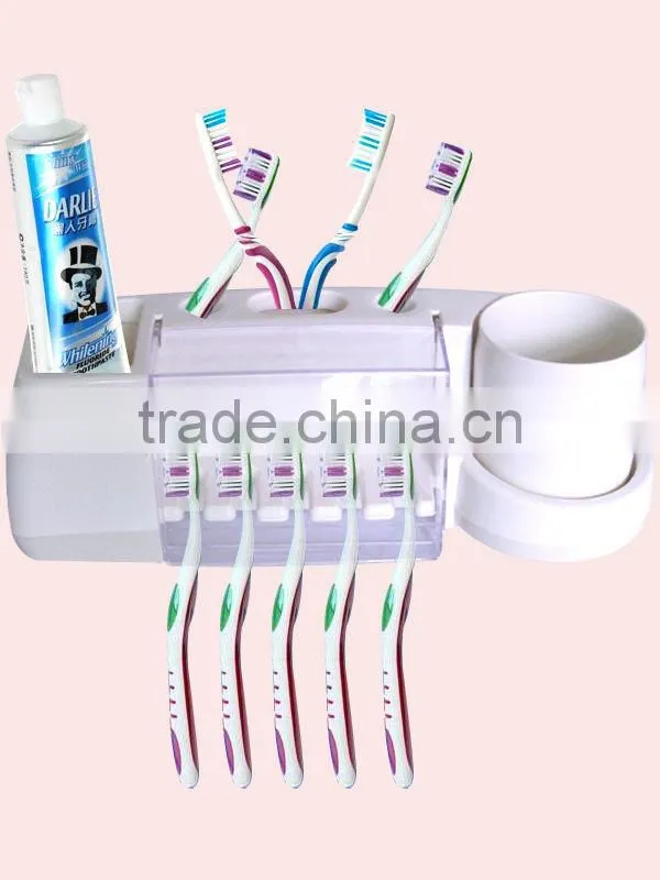 Plastic Wall Mounted Toothbrush Holder With Sucker
