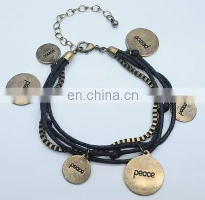 Rivet mix with skull betrayer silver and gold imitation bracelet