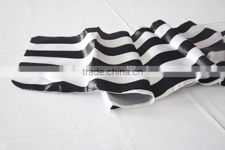 Wholesale white and black satin stripe table runner