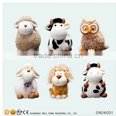 Polyresin Crafts in Wood Box Plush Chicken Toy