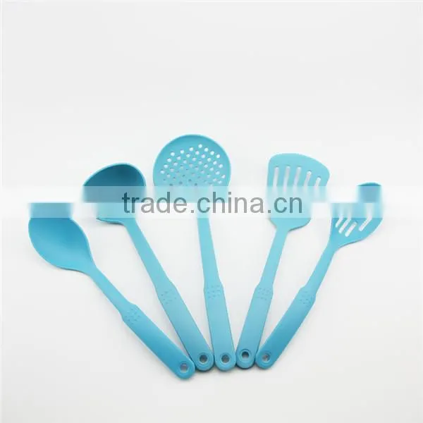 Fashionable nylon bonny kitchen utensils